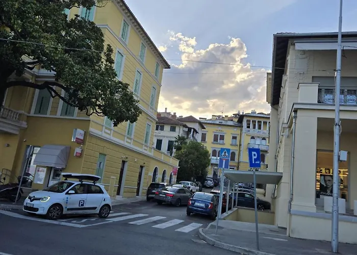 Daire Kamelija - Center Minute To The *