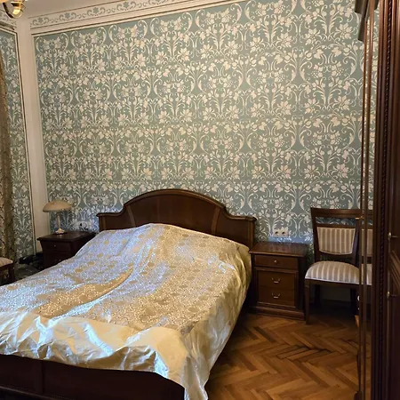 Kamelija - Center Minute To The * אופטיה